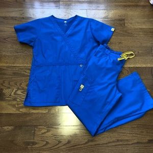 Scrub set, great condition